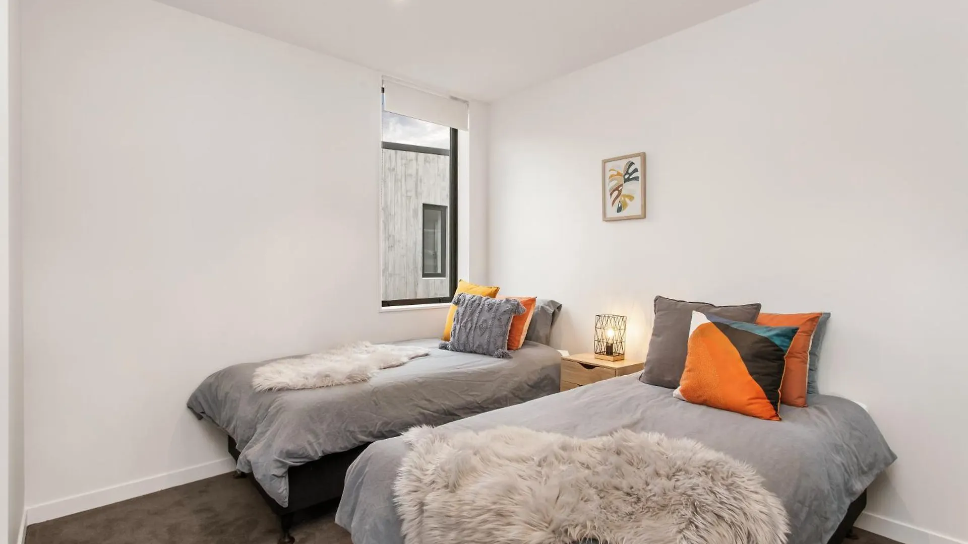 Cbd Location Sunny Warm Free Off Street Parking Lejlighed Christchurch