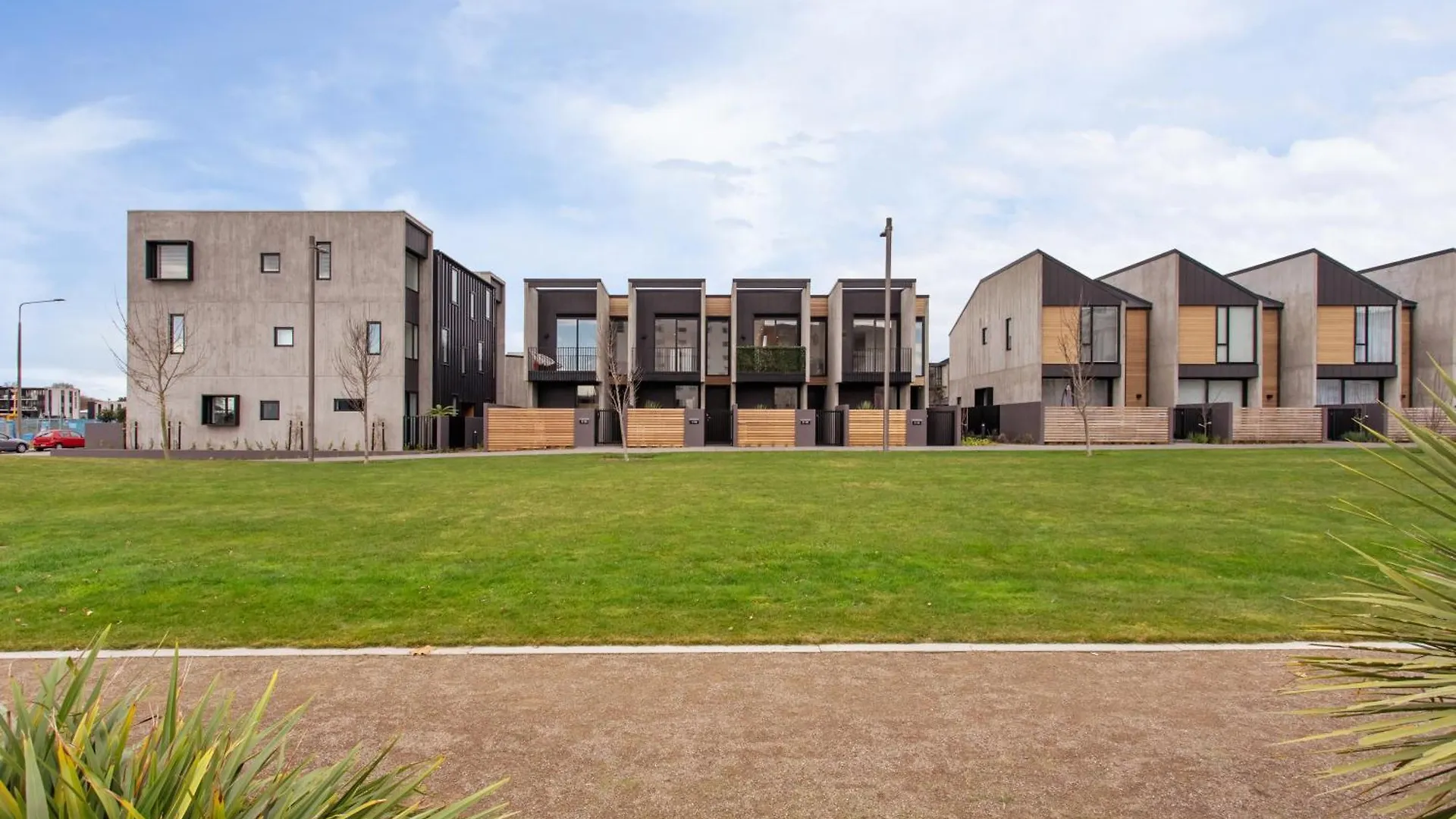 Cbd Location Sunny Warm Free Off Street Parking Lejlighed Christchurch