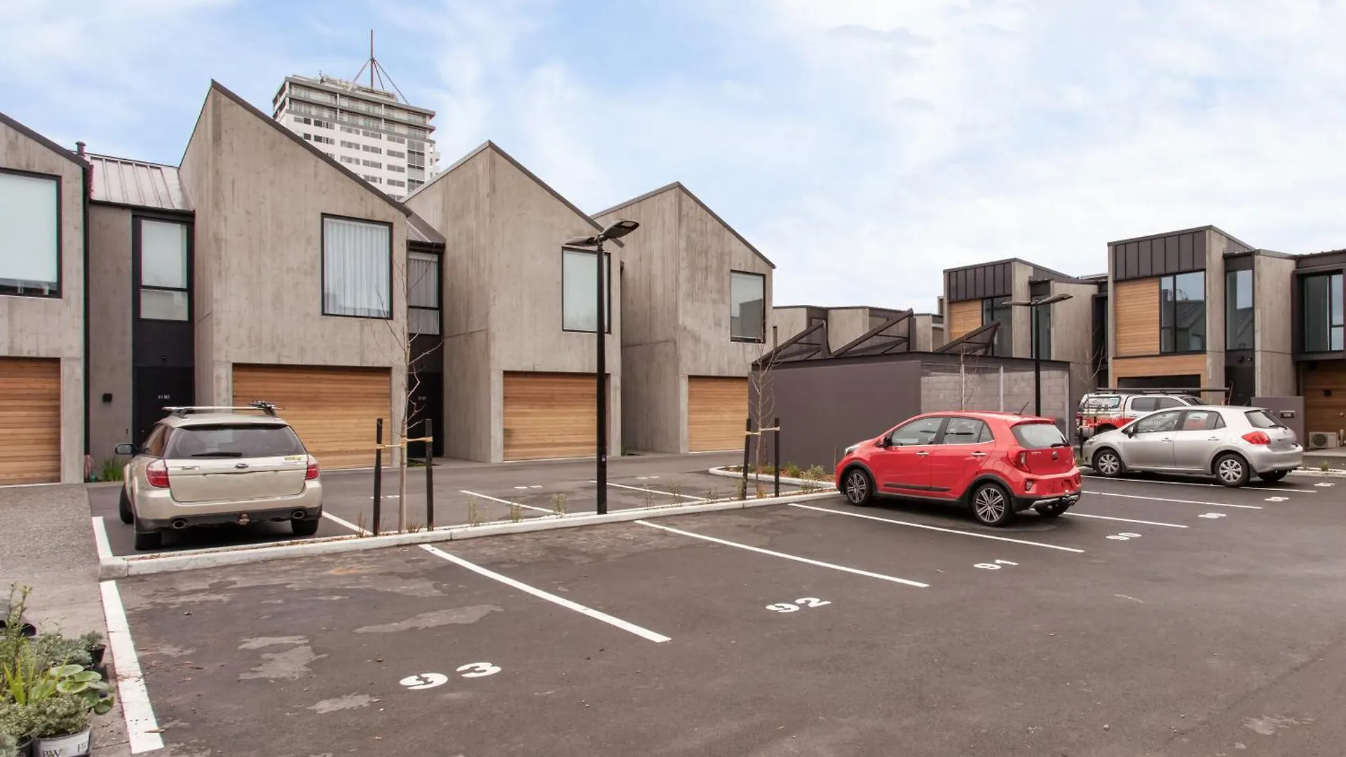 Cbd Location Sunny Warm Free Off Street Parking Lejlighed Christchurch